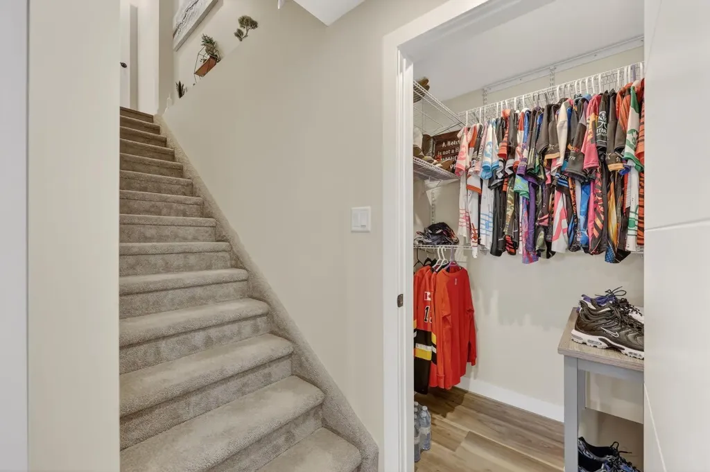 19 Legacy Reach View SE Calgary AB T2X 4T6