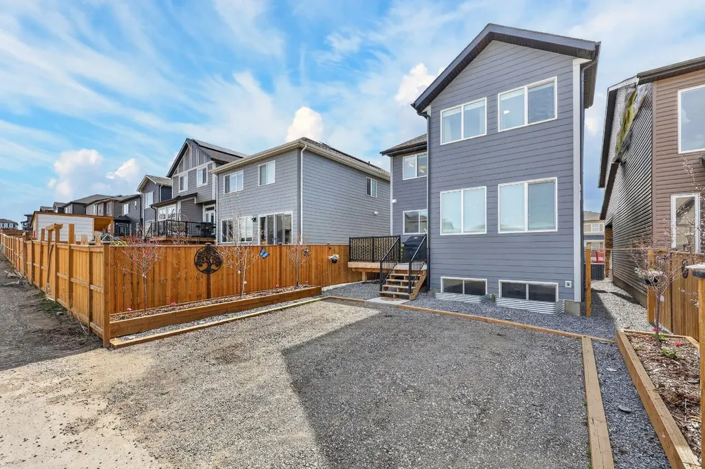 19 Legacy Reach View SE Calgary AB T2X 4T6