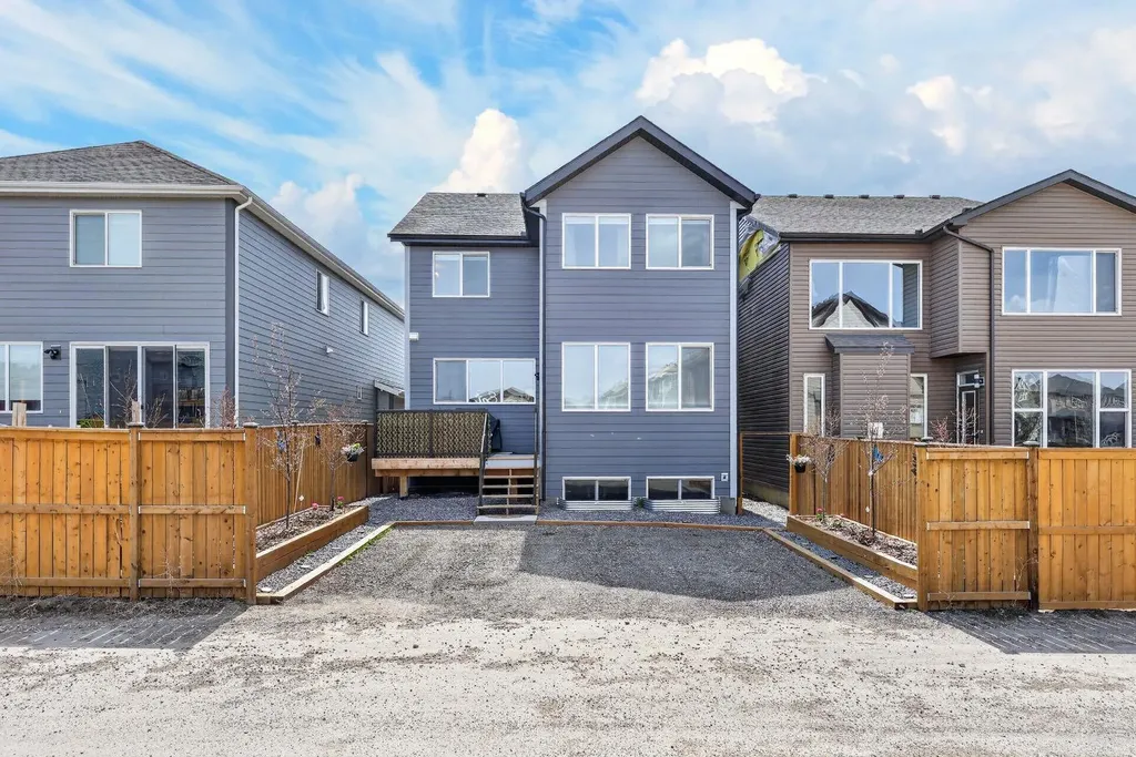 19 Legacy Reach View SE Calgary AB T2X 4T6
