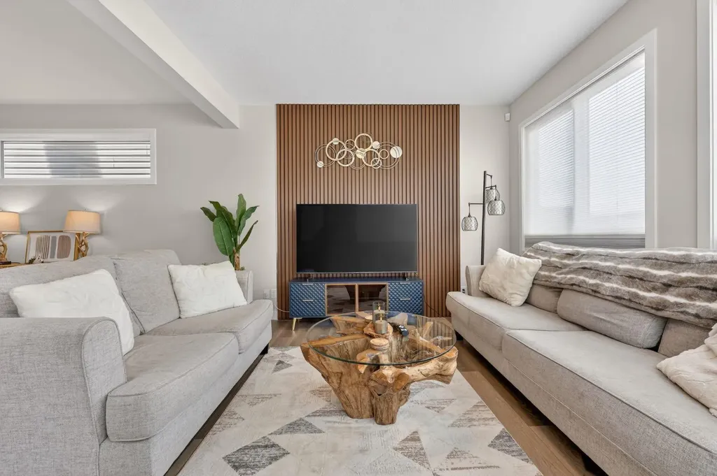 19 Legacy Reach View SE Calgary AB T2X 4T6