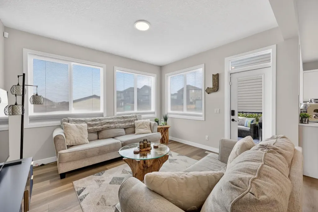 19 Legacy Reach View SE Calgary AB T2X 4T6
