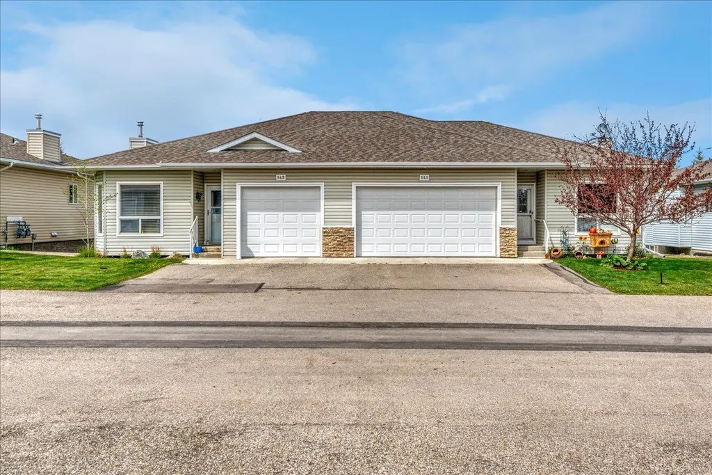 141 Ridgestone Lane Diamond Valley AB T0L0H0
