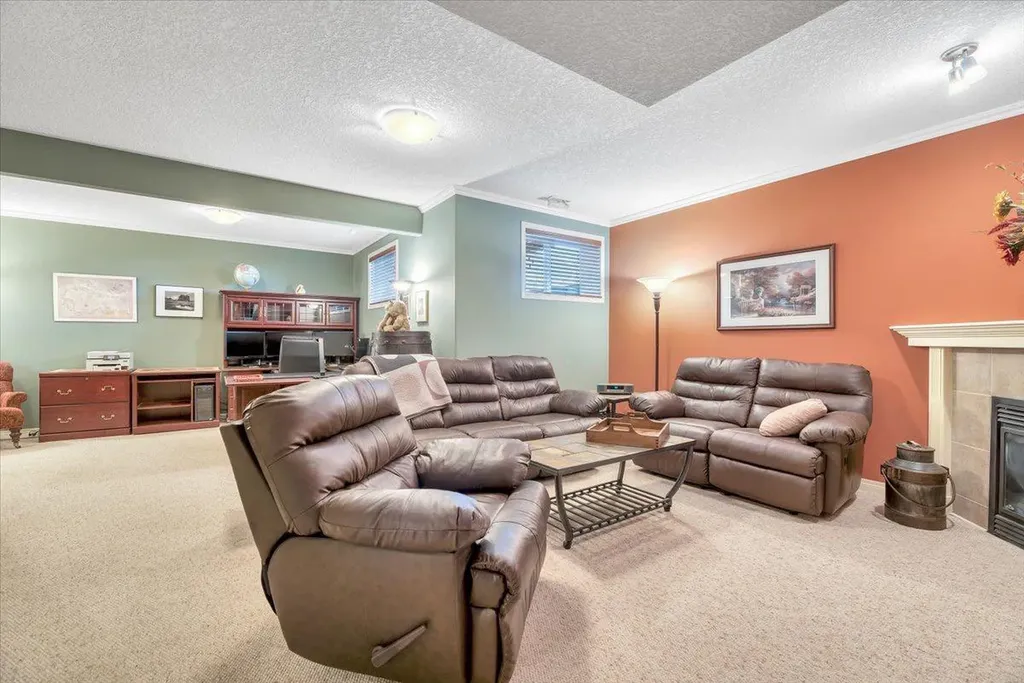 141 Ridgestone Lane Diamond Valley AB T0L0H0