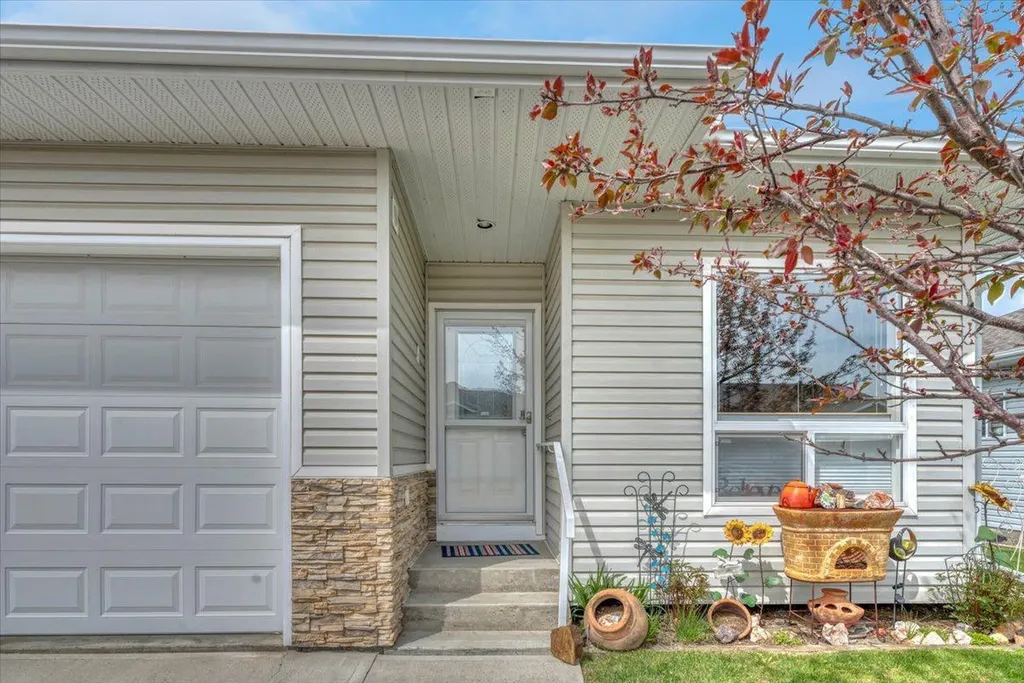 141 Ridgestone Lane Diamond Valley AB T0L0H0