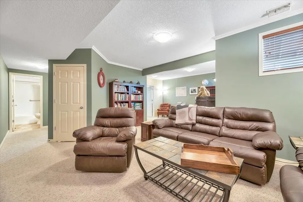 141 Ridgestone Lane Diamond Valley AB T0L0H0