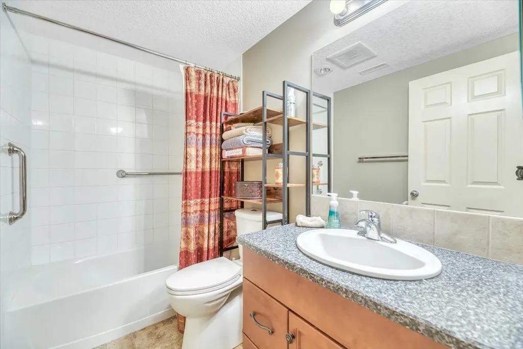 141 Ridgestone Lane Diamond Valley AB T0L0H0