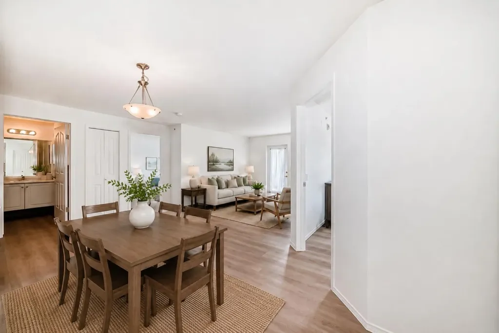 5000 Somervale Court SW Calgary AB T2Y 4M1