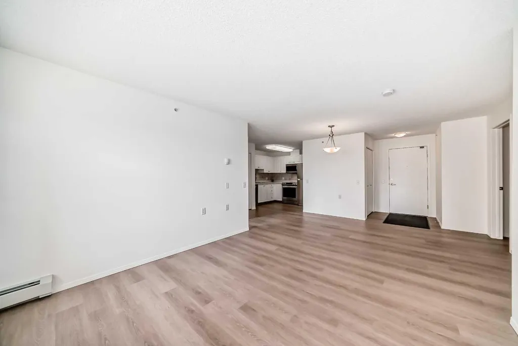 5000 Somervale Court SW Calgary AB T2Y 4M1