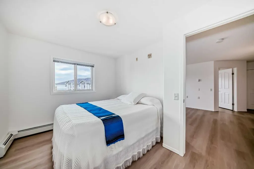 5000 Somervale Court SW Calgary AB T2Y 4M1