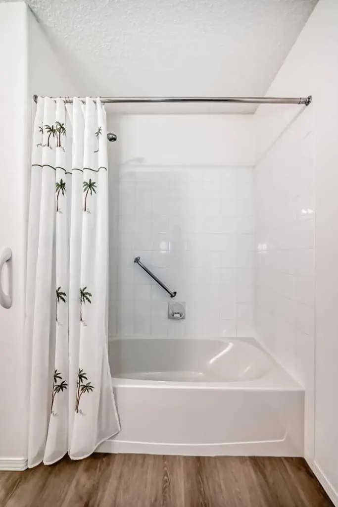 5000 Somervale Court SW Calgary AB T2Y 4M1