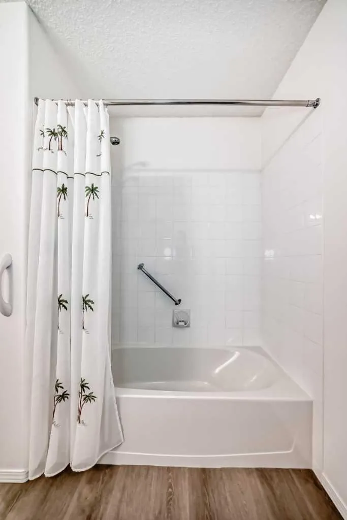 5000 Somervale Court SW Calgary AB T2Y 4M1
