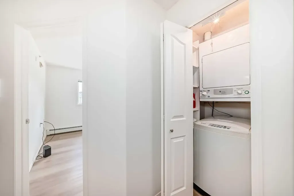 5000 Somervale Court SW Calgary AB T2Y 4M1
