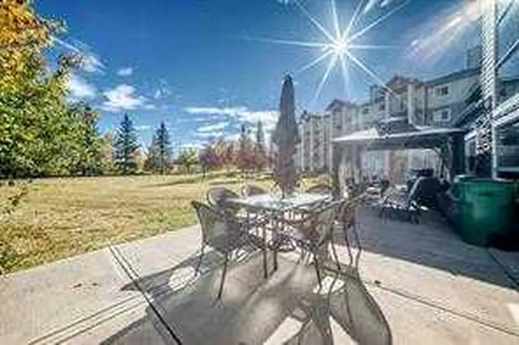 5000 Somervale Court SW Calgary AB T2Y 4M1