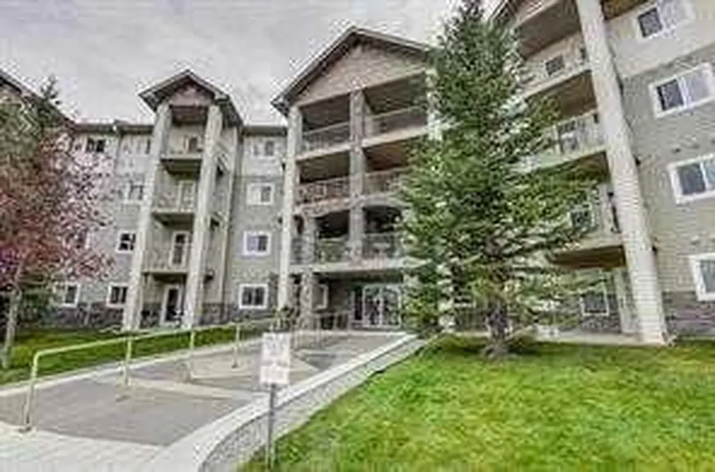 5000 Somervale Court SW Calgary AB T2Y 4M1