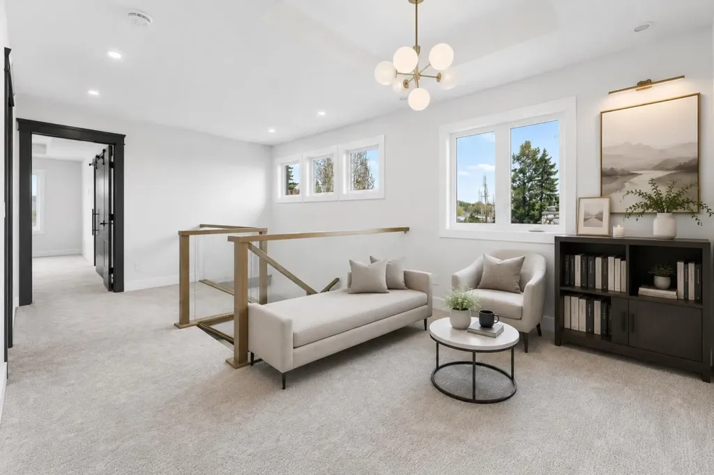 8519 48 Avenue NW Calgary AB T3B 2B1