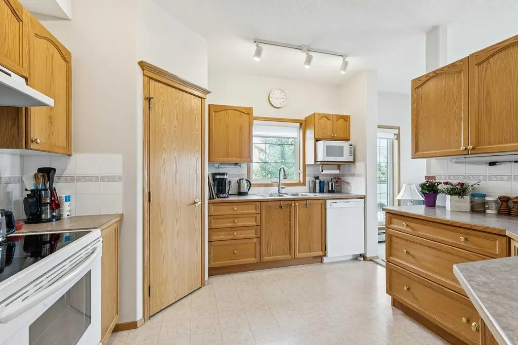 223 Tuscany Springs Boulevard NW Calgary AB T3L 2M2