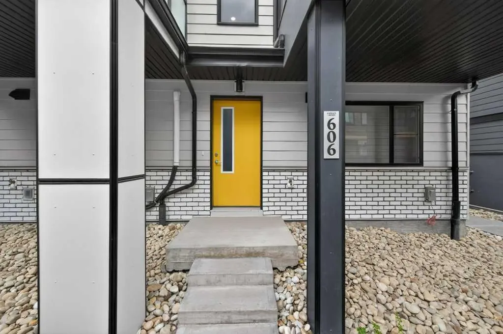 550 Seton Circle SE Calgary AB T3M3Y8