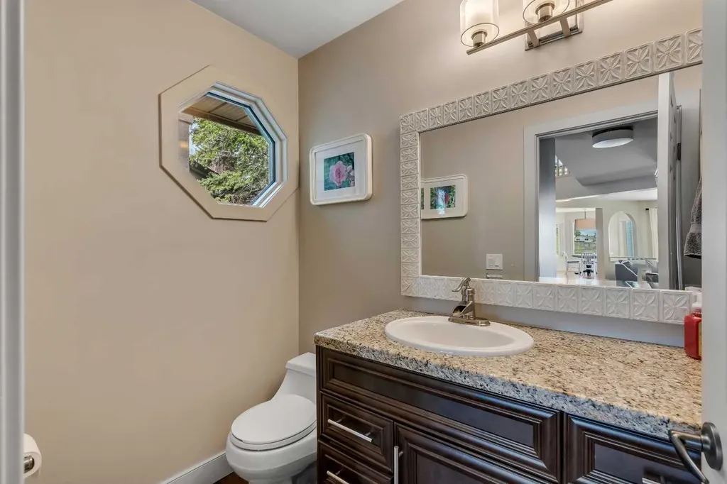 19 Coach Gate Way SW Calgary AB T3H 1L7