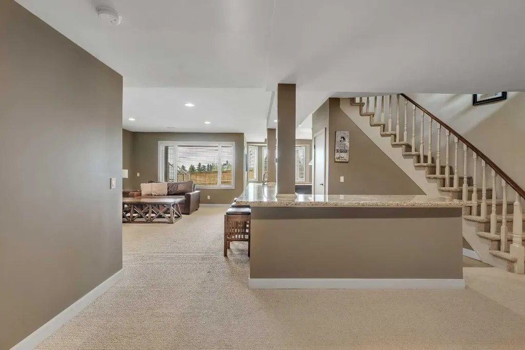 19 Coach Gate Way SW Calgary AB T3H 1L7