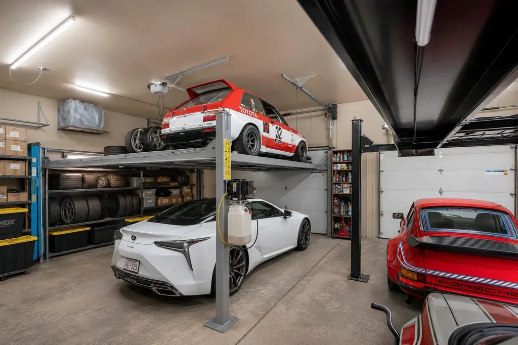 19 Coach Gate Way SW Calgary AB T3H 1L7