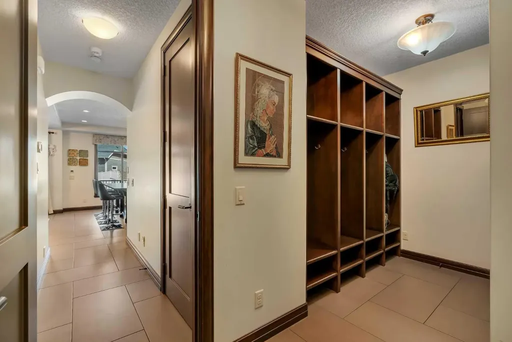 206 West Grove Rise SW Calgary AB T3H 0S3