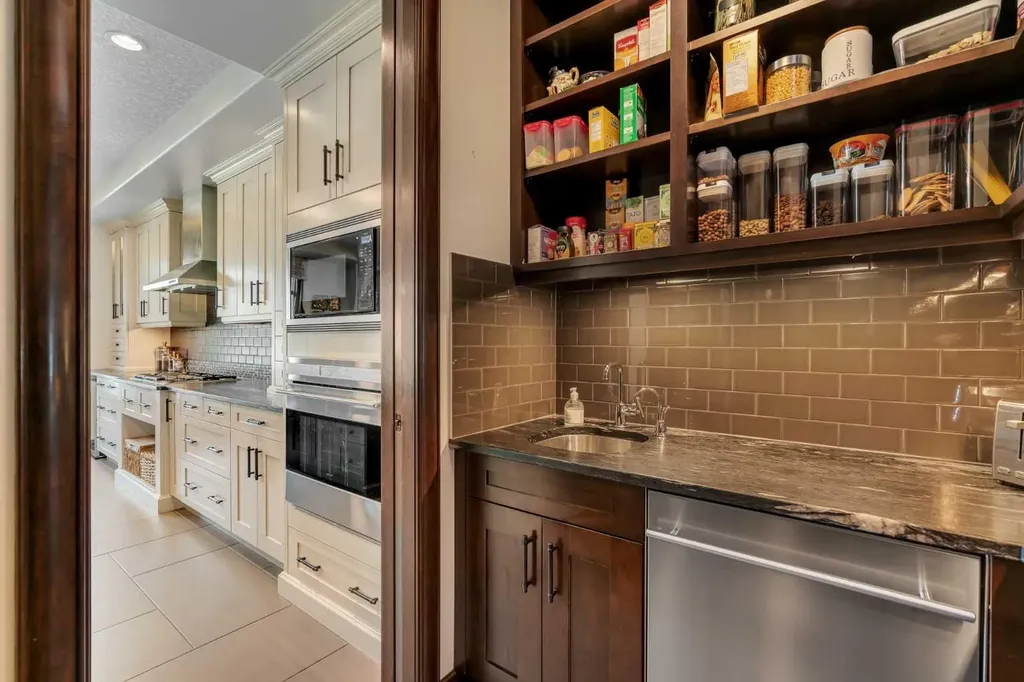 206 West Grove Rise SW Calgary AB T3H 0S3