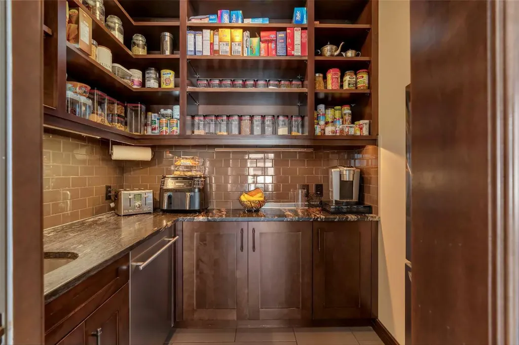 206 West Grove Rise SW Calgary AB T3H 0S3