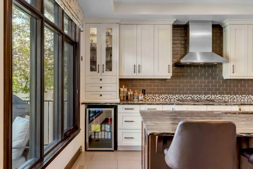 206 West Grove Rise SW Calgary AB T3H 0S3