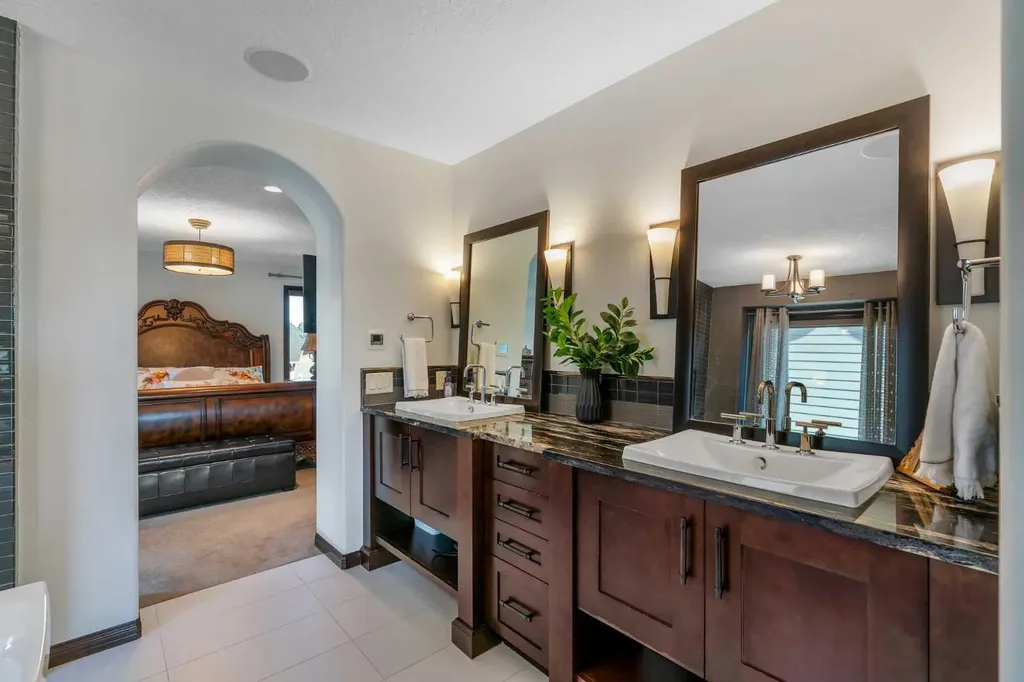 206 West Grove Rise SW Calgary AB T3H 0S3