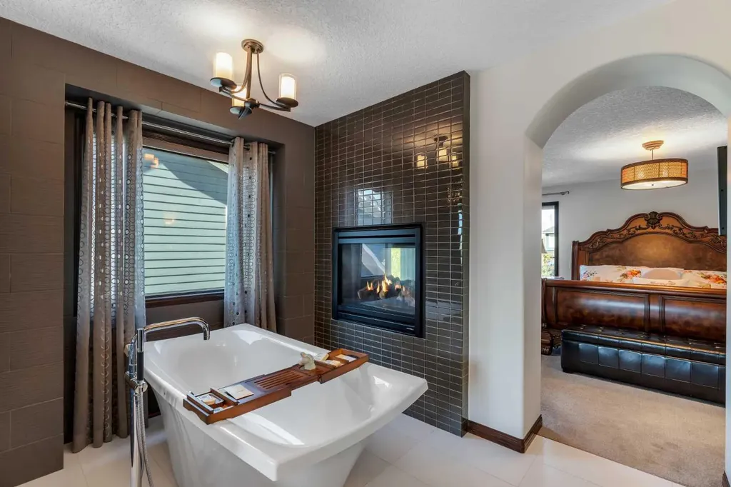 206 West Grove Rise SW Calgary AB T3H 0S3