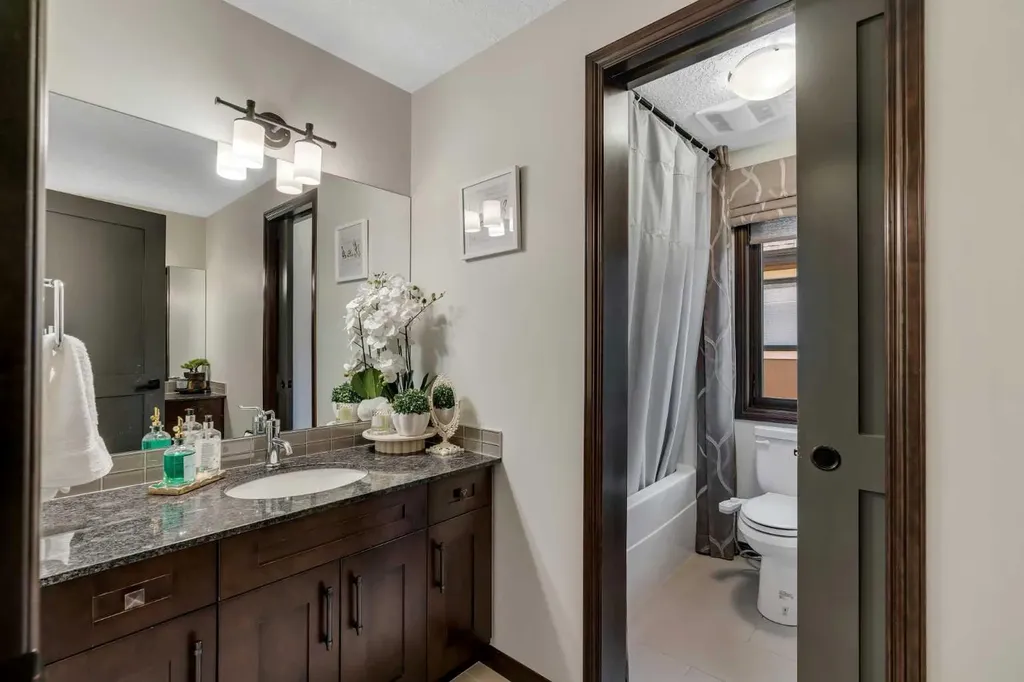 206 West Grove Rise SW Calgary AB T3H 0S3