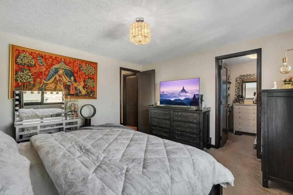 206 West Grove Rise SW Calgary AB T3H 0S3