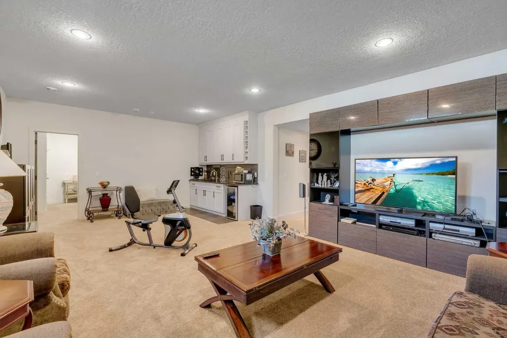206 West Grove Rise SW Calgary AB T3H 0S3