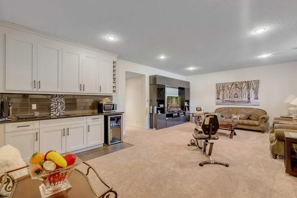206 West Grove Rise SW Calgary AB T3H 0S3