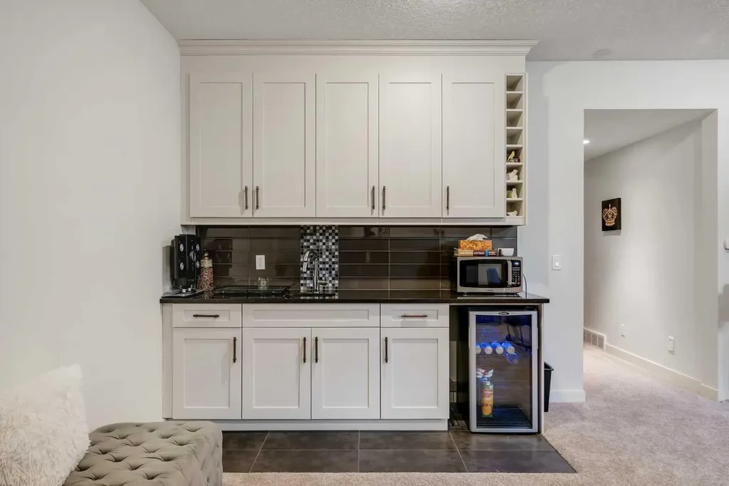 206 West Grove Rise SW Calgary AB T3H 0S3