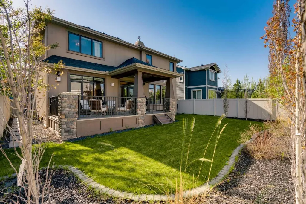 206 West Grove Rise SW Calgary AB T3H 0S3