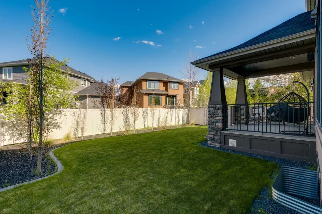 206 West Grove Rise SW Calgary AB T3H 0S3