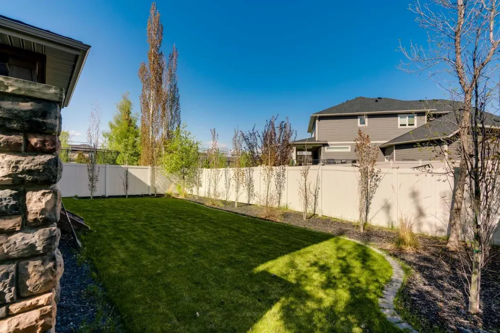 206 West Grove Rise SW Calgary AB T3H 0S3