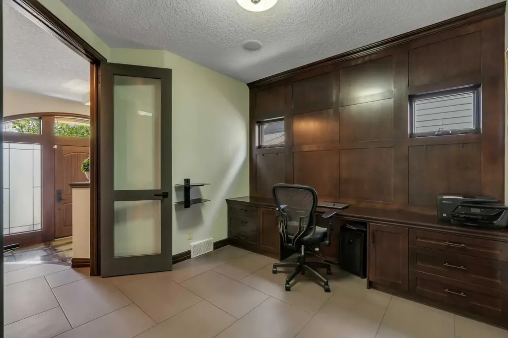 206 West Grove Rise SW Calgary AB T3H 0S3