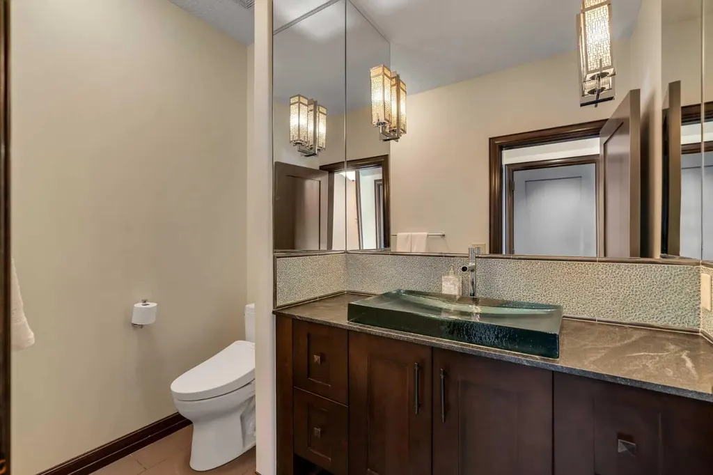 206 West Grove Rise SW Calgary AB T3H 0S3