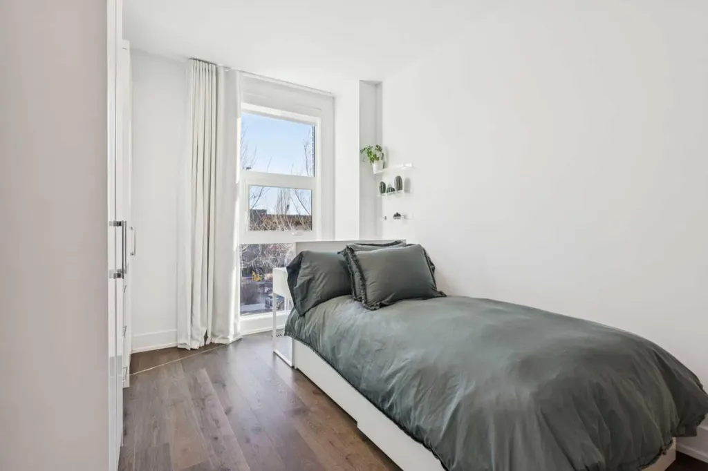 3813 1a Street SW Calgary AB T2S 1R4