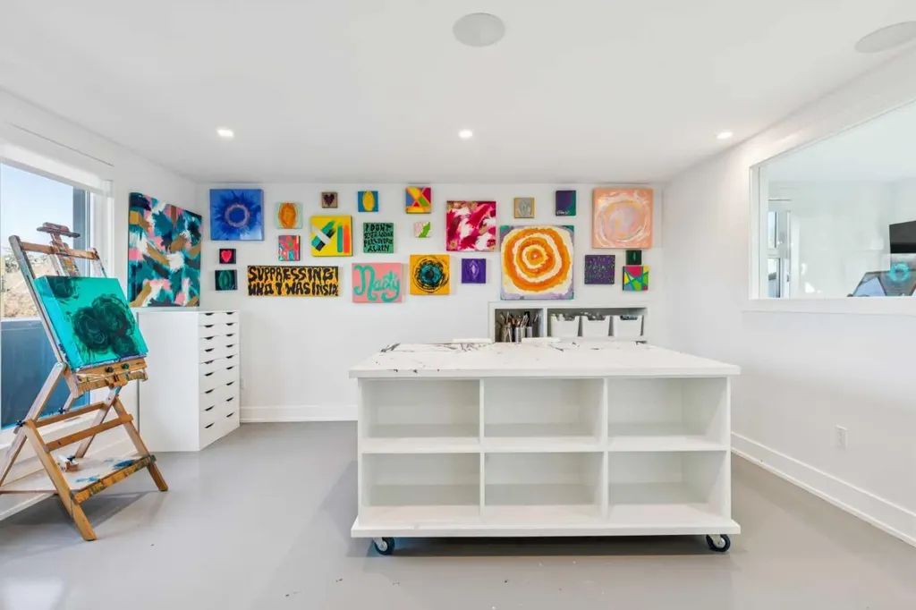 3813 1a Street SW Calgary AB T2S 1R4