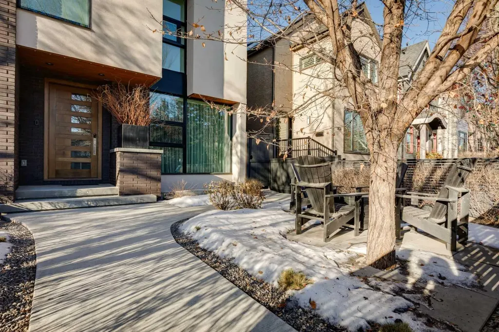 3813 1a Street SW Calgary AB T2S 1R4