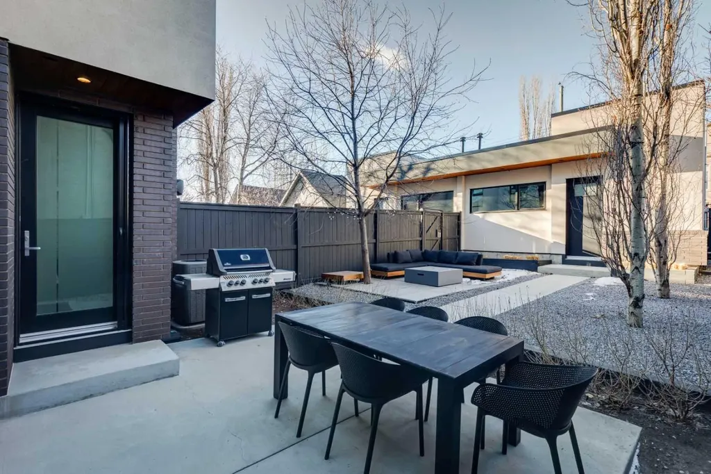 3813 1a Street SW Calgary AB T2S 1R4