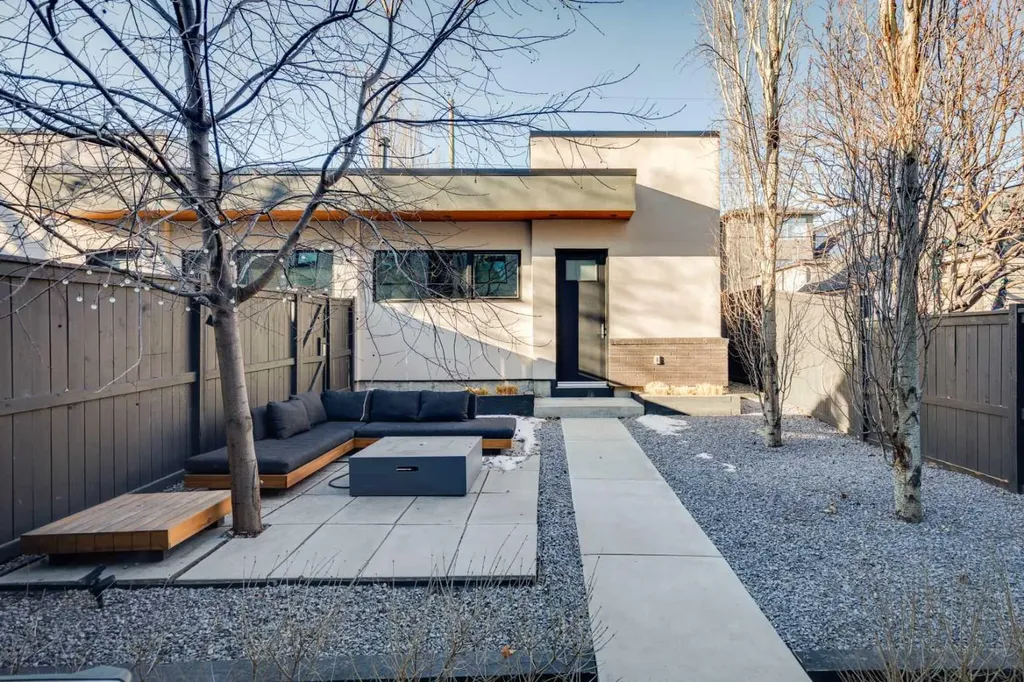 3813 1a Street SW Calgary AB T2S 1R4