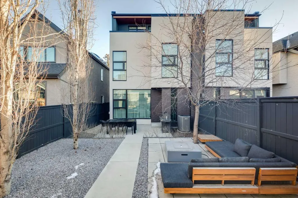 3813 1a Street SW Calgary AB T2S 1R4