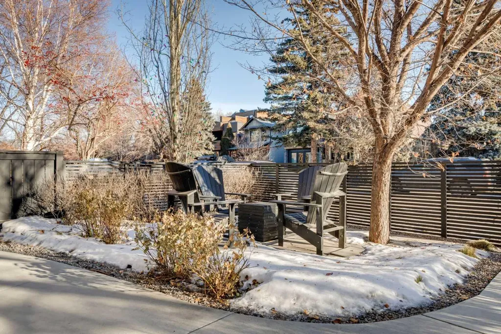 3813 1a Street SW Calgary AB T2S 1R4