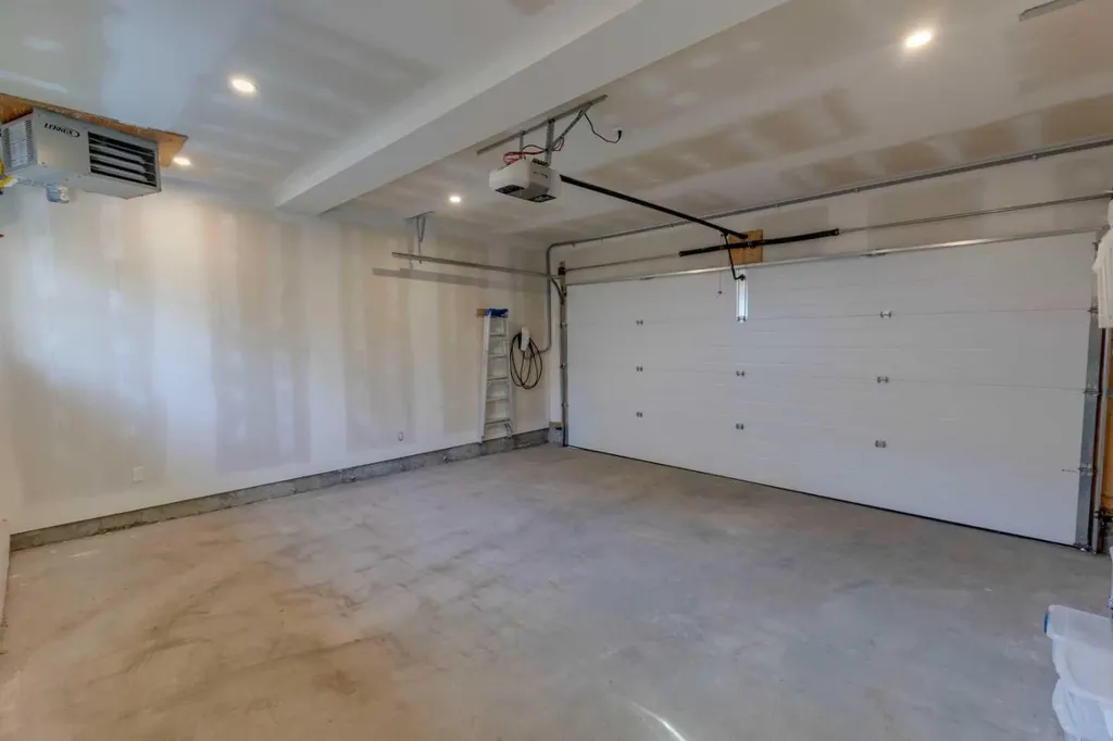 3813 1a Street SW Calgary AB T2S 1R4