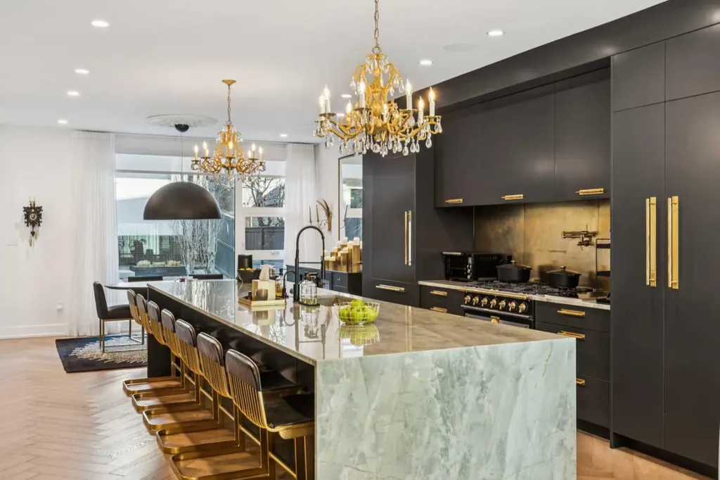 3813 1a Street SW Calgary AB T2S 1R4