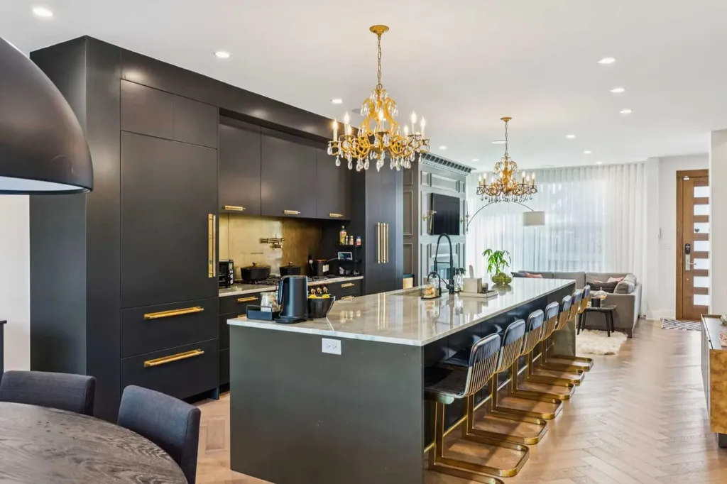3813 1a Street SW Calgary AB T2S 1R4